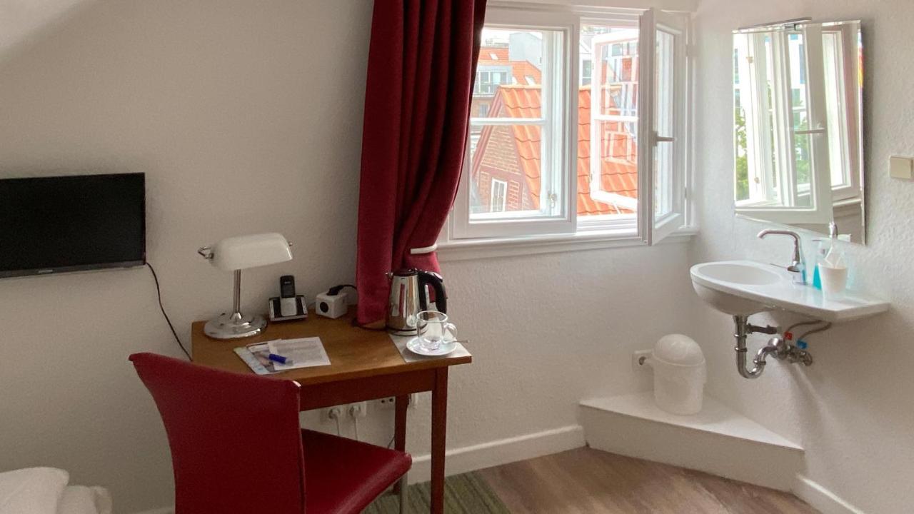 Frauenhotel Hanseatin - Women Only Hamburg Eksteriør bilde