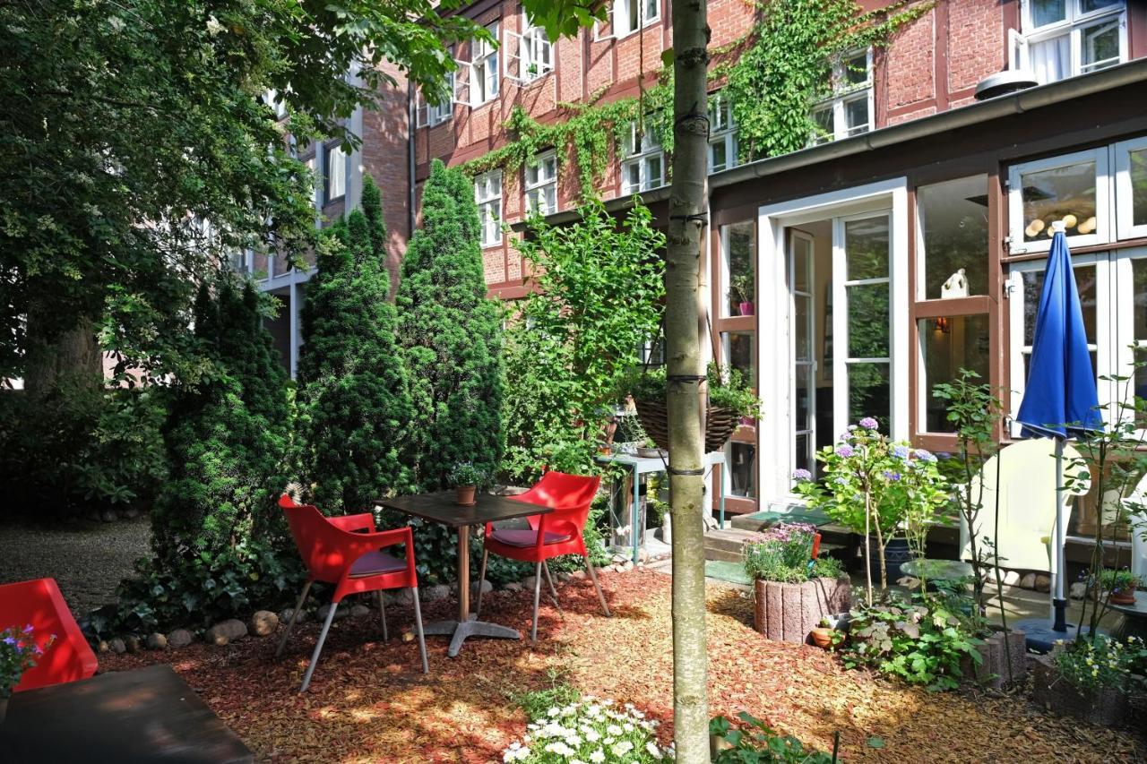 Frauenhotel Hanseatin - Women Only Hamburg Eksteriør bilde